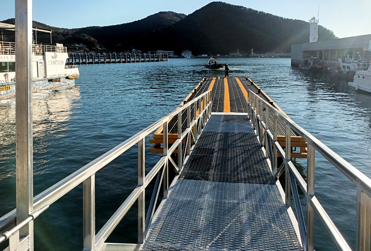 Connecting Foot Bridge Installation in Hallyeo Haesang National Park, Tongyeong-si, Gyeongsangnam-do